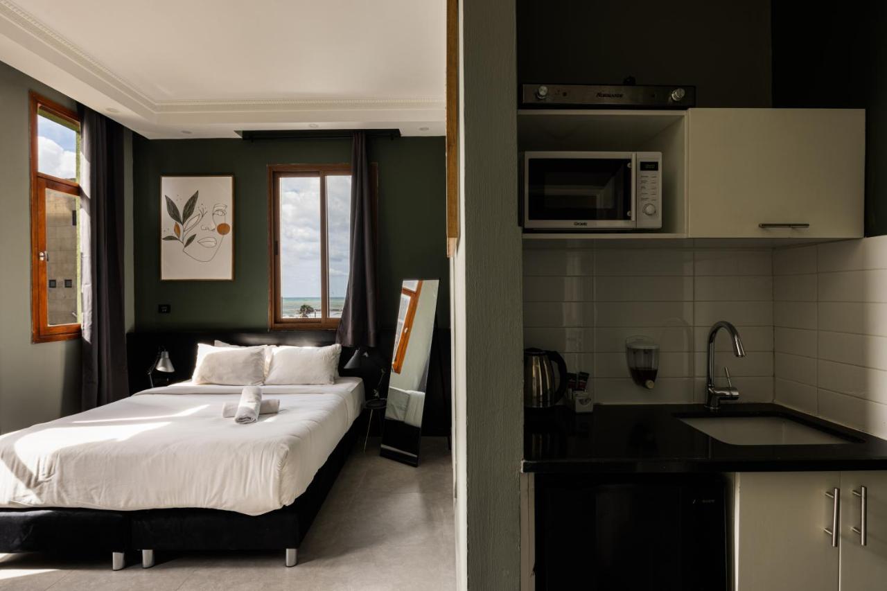 By Raphael Aparthotel
